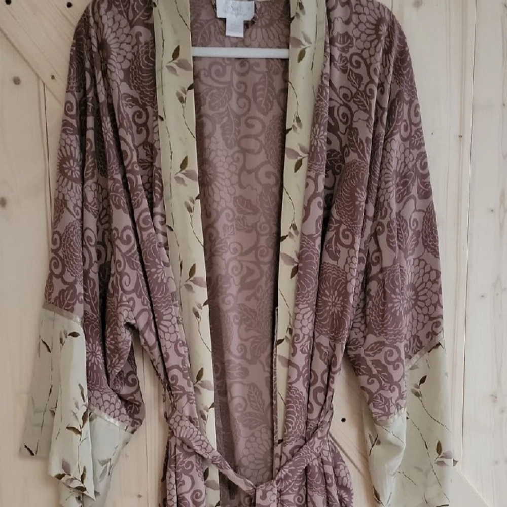 Soft surroundings 100% silk robe size large